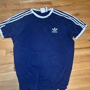 Adidas shirt worn like 2 Times like new
